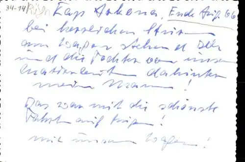 Foto Ak Arkona Putgarten auf Rügen, Kap Arkona, Straße zum Leuchtturm, Auto, Familie