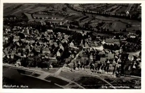 Ak Haßfurt Unterfranken Bayern, Fliegeraufnahme, Stadtpanorama