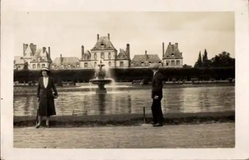 Ak Fontainebleau Seine et Marne, Schloss, Springbrunnen