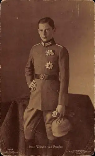 Ak Prinz Wilhelm von Preußen, Portrait in Uniform, Orden