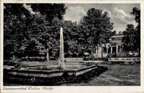 Ak Bad Düben an der Mulde Sachsen, Städtisches Kurhaus, Eisenmoorbad, Wasserfontäne