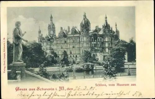 Ak Schwerin in Mecklenburg, Schloss, Blick vom Museum, Statue