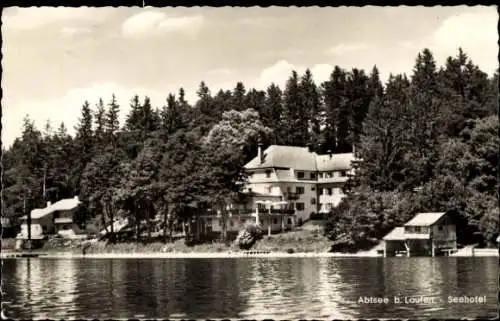 Ak Abtsdorf Saaldorf Surheim in Oberbayern, Abtsdorfer See, Abtsee, Seehotel