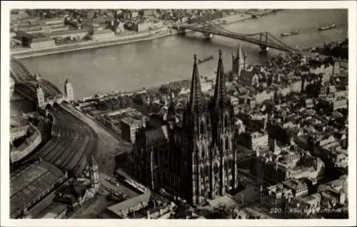 Ak Köln am Rhein, Fliegeraufnahme aus dem Luftschiff, Brücke, Kölner Dom, Deutz