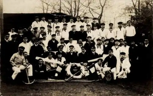Foto Ak Deutsche Seeleute, Gruppenaufnahme