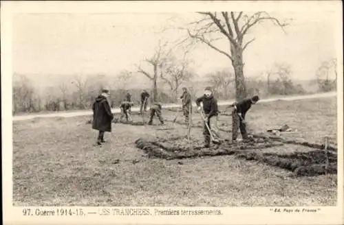 Ak Les Trenches, Erste Erdarbeiten, Französische Soldaten, Schützengraben, I. WK