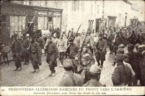 Ak Deutsche Kriegsgefangene, französische Soldaten, I WK