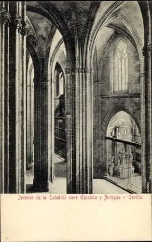 Ak Sevilla Andalusien, Innenraum der Kathedrale Nave Epistola und Antigua