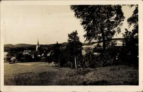 Ak Nový Hrádek Neubürgles Reg. Königgrätz, Blick auf den Ort, Kirche, Feld