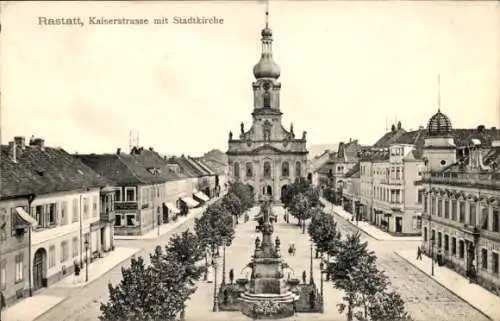 Ak Rastatt im Schwarzwald Baden, Kaiserstraße mit Stadtkirche