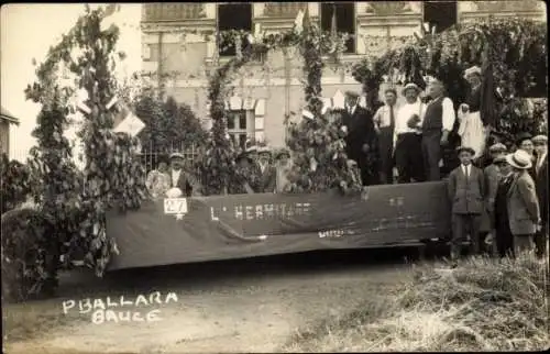 Ak Maine et Loire, Défilé, Char fleuri