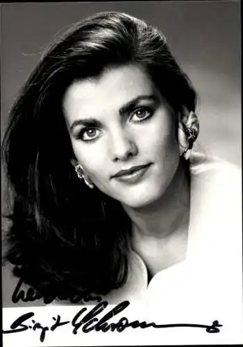 Ak Fernsehmoderatorin Birgit Schrowange, Portrait, Autogramm