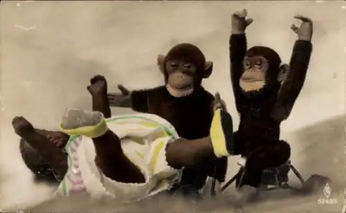 Ak Spielzeuge, Zwei Affen, Stofftiere, Puppe, Baby