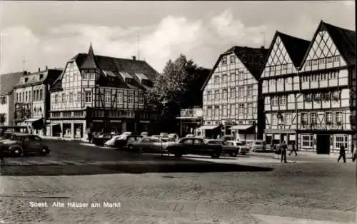 Ak Soest in Westfalen, Alte Häuser am Markt, Fachwerkhäuser