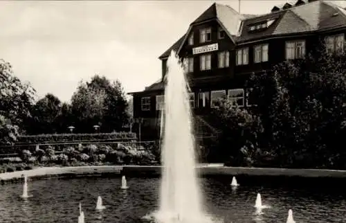 Ak Oberhof, FDGB Erholungsheim Stachanow, Springbrunnen
