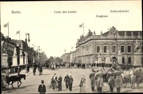 Ak Berlin Mitte, Unter den Linden, Zeughaus, Schlossbrücke