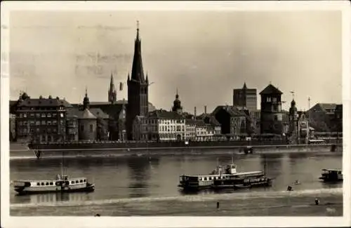 Ak Düsseldorf am Rhein, Rheinfront, Altstadt, Kirchturm, Schiffe