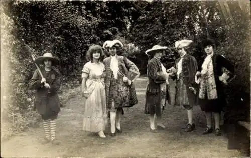 Foto Ak Personen in Theaterkostümen