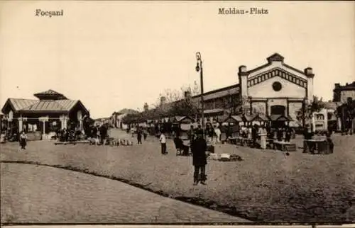 Ak Focșani Fokschan Rumänien, Moldau Platz, Marktstände