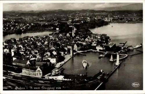 Ak Lindau am Bodensee, Fliegeraufnahme, Hafen, Bahnanlagen