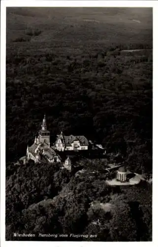 Ak Wiesbaden in Hessen, Neroberg, Fliegeraufnahme, Neroberg-Hotel