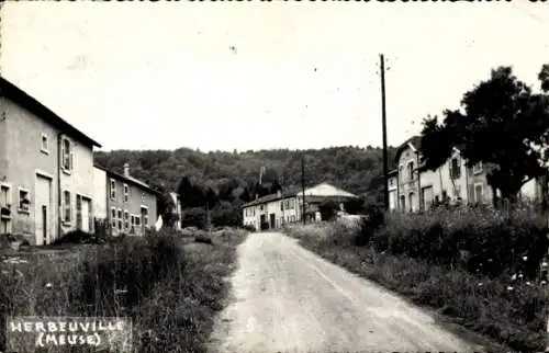 Ak Herbeuville Meuse, Straße