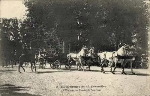 Ak Versailles Yvelines, SM Alphonse XIII, Kutsche