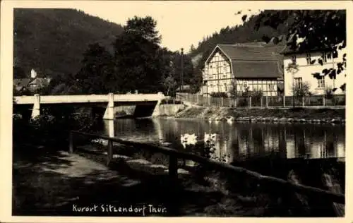 Foto Ak Sitzendorf an der Schwarza in Thüringen, Fachwerkhaus, Brücke