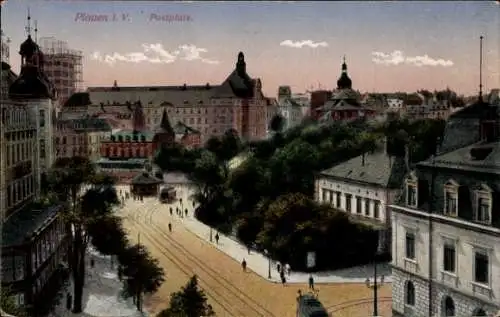 Ak Plauen im Vogtland, Postplatz, Straßenbahn, Passanten