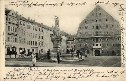 Ak Zittau in der Oberlausitz, Neustadt, Herkulesbrunnen, Marstallgebäude