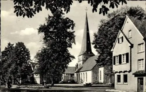 Ak Gütersloh in Westfalen, Apostelkirche, Fachwerkhäuser, Straßenpartie