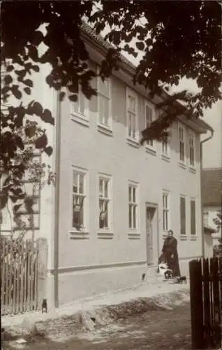 Foro Ak Großenbehringen Behringen im Wartburgkreis Thüringen, Wohnhaus, Frau