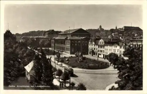 Ak Gotha in Thüringen, Arnoldiplatz mit Landestheater