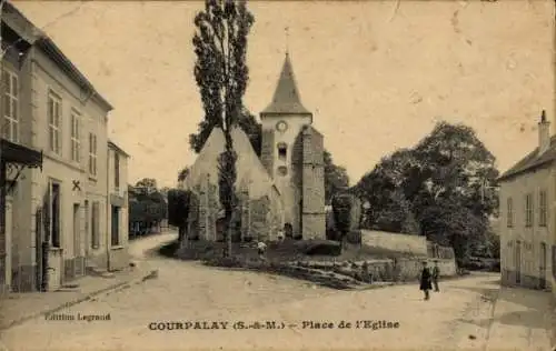 Ak Courpalay Seine et Marne, Place de l'Eglise