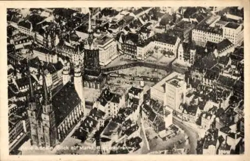 Ak Halle an der Saale, Blick auf Markt und Kirche, Fliegeraufnahme