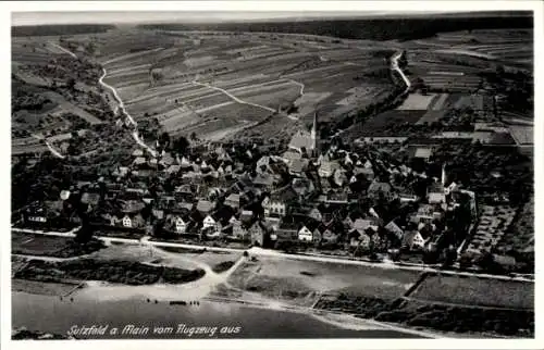 Ak Sulzfeld am Main im Kreis Kitzingen, Fliegeraufnahme, Gasthaus zum Löwen