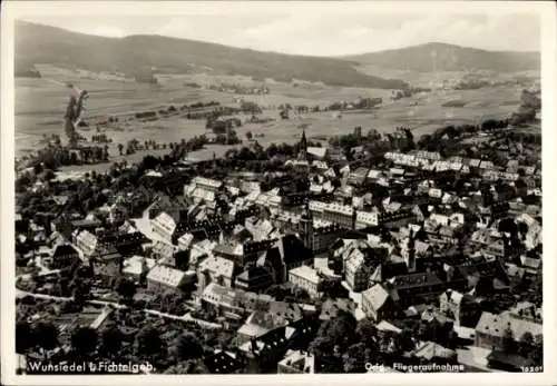 Ak Wunsiedel im Fichtelgebirge Oberfranken, Fliegeraufnahme