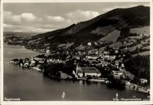 Ak Tegernsee in Oberbayern, Schloss, Fliegeraufnahme