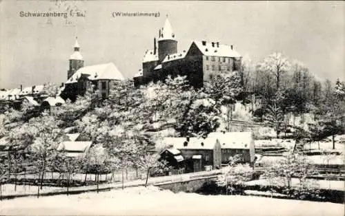 Ak Schwarzenberg im Erzgebirge Sachsen, Gesamtansicht, Winterstimmung