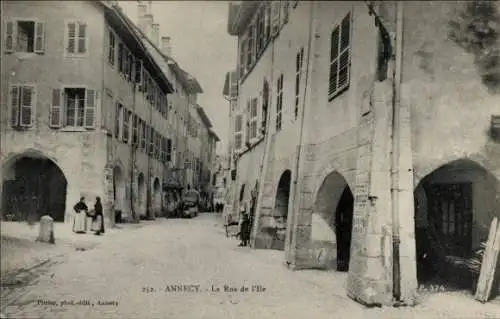 Ak Annecy Haute Savoie, La Rue de l'Ile