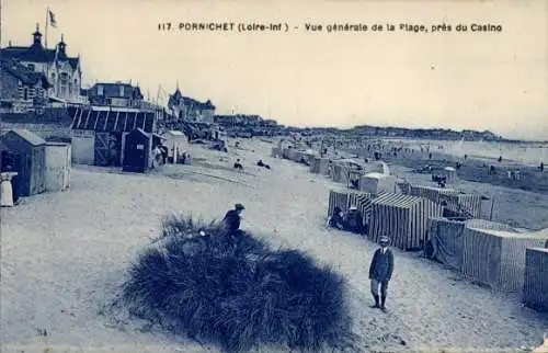 Ak Pornichet Loire Atlantique, Vue generale de la Plage, pres du Casino