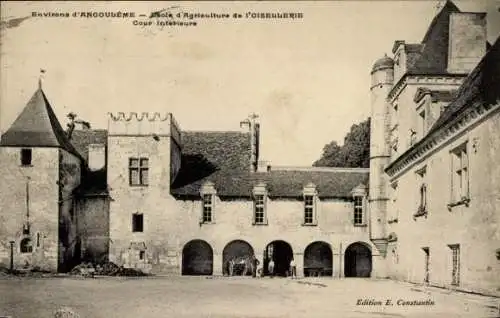 Ak Angoulême Charente, Ecole d'Agriculture de l'Oisellerie, Cour Interieur