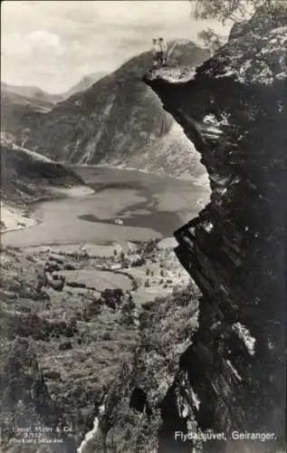 Ak Geiranger Norwegen, Flydalsjuvet, Panoramablick mit Felsabhang