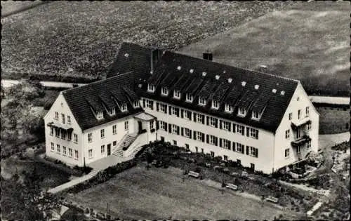 Ak Scherfede Rimbeck Warburg in Westfalen, Haus Phöbe, Luftbild