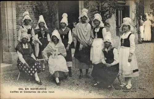 Ak Normandie, Frauen in Volkstrachten, Gruppenbild