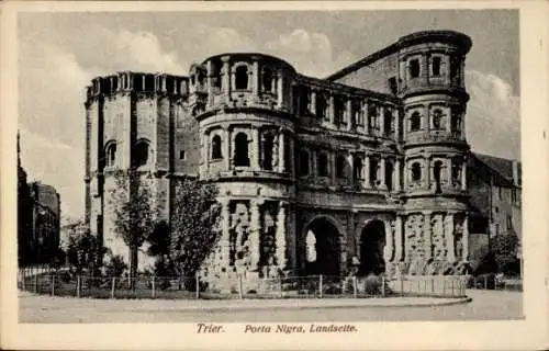 Ak Trier an der Mosel, Porta Nigra, Landseite