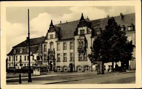 Ak Eberswalde, Altes und neues Rathaus, Fassade, Oberleitungsbus, Denkmal