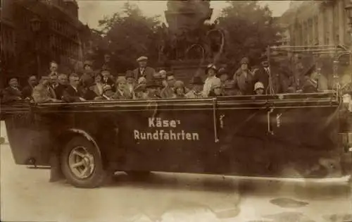 Foto Ak Berlin ?, Käse's Rundfahrten, Autobus, Stadtrundfahrt