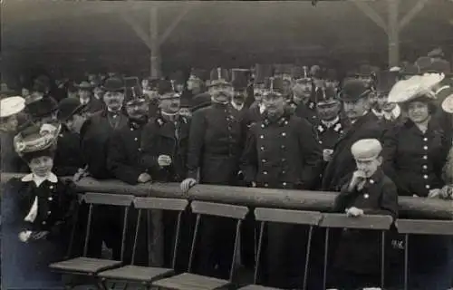 Foto Ak KuK Soldaten, Menschengruppe