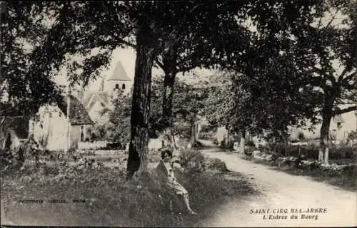 Ak Saint Cirq bel Arbre Lot, L'entrée du Bourg